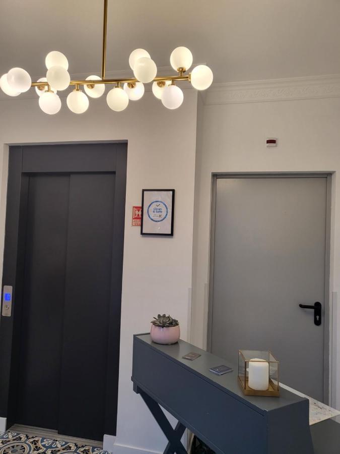 Alfama Apartments Services Lisbon Luaran gambar