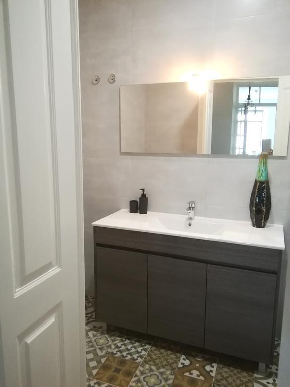 Alfama Apartments Services Lisbon Luaran gambar